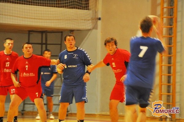 Trenerja sta za, kaj se čaka?